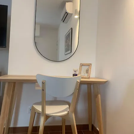 Karolvaz V *